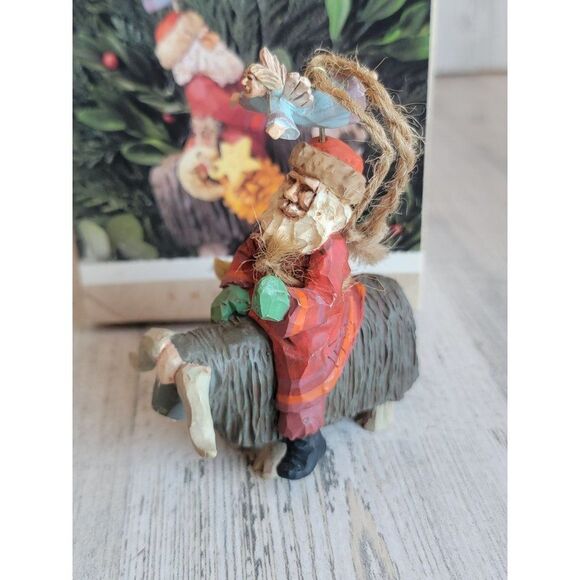 Hallmark folk art 1995 guiding Santa ornament Xmas - Picture 5 of 7